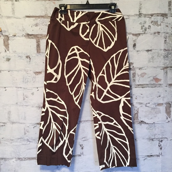 Harold’s leaf print pants - Picture 2 of 7